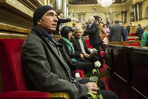 LLUÍS LLACH PREDICE SUFRIMIENTOS A LOS FUNCIONARIOS CATALANES