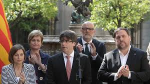 SIN LUZ, SIN TAQUÍGRAFOS Y SIN CONSENSO