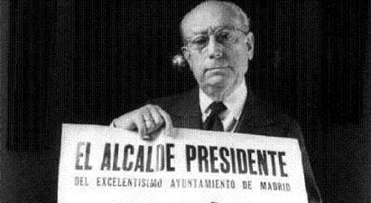 ENTRE EL BICENTENARIO DE KARL MARX Y EL CENTENARIO DE ENRIQUE TIERNO GALVÁN