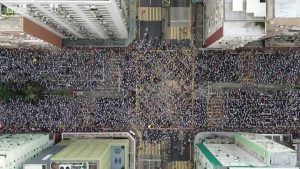 CHINA: 100 DÍAS DE PROTESTAS, 2.500 AÑOS DE PACIENCIA