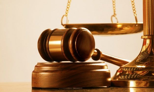 ¿JUDICIALIZAR LA POLÍTICA O HACER POLÍTICA A TRAVÉS DEL PODER JUDICIAL?