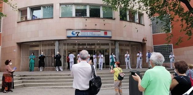 LOS ESPAÑOLES QUIEREN MÁS Y MEJOR SANIDAD PÚBLICA