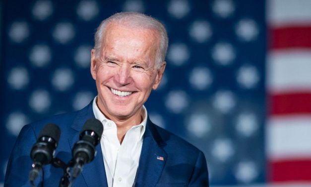 “BIENVENIDO, MISTER BIDEN”