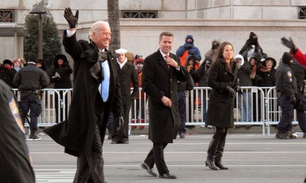 BIDEN: EL INESPERADO ENTERRADOR DE LA REVOLUCIÓN NEOCONSERVADORA