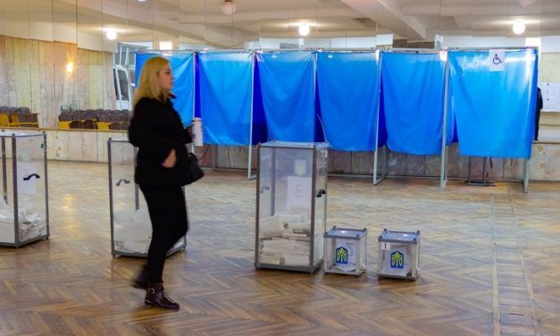LA DEMOCRACIA SE DEBILITA EN EUROPA