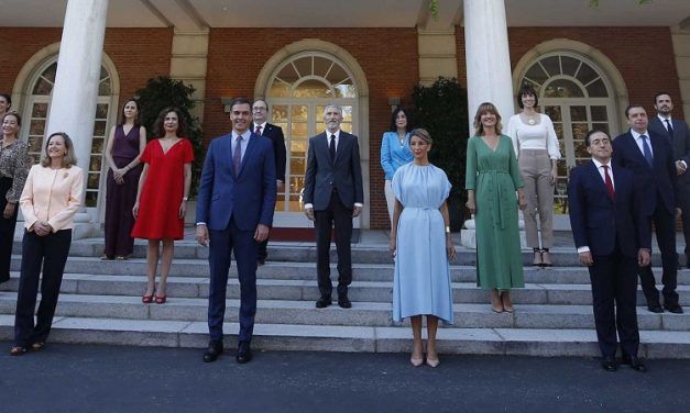 LA FORMACIÓN DEL GOBIERNO EN ESPAÑA: NUEVA PRAXIS CONSTITUCIONAL Y NUEVA POLÍTICA