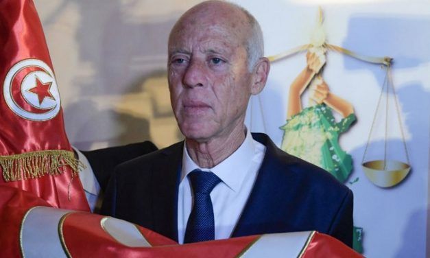 TÚNEZ: LA VERSIÓN BLANDA DE LA VÍA EGIPCIA