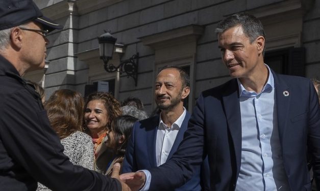 PATRIOTISMO DE PITIDOS