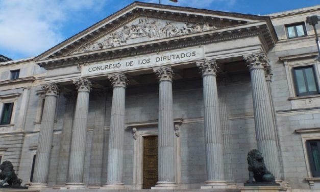 EL PARLAMENTO COMO CENTRO DE LA VIDA POLITICA (CON UNA POSDATA SOBRE NÚÑEZ FEIJÓO)
