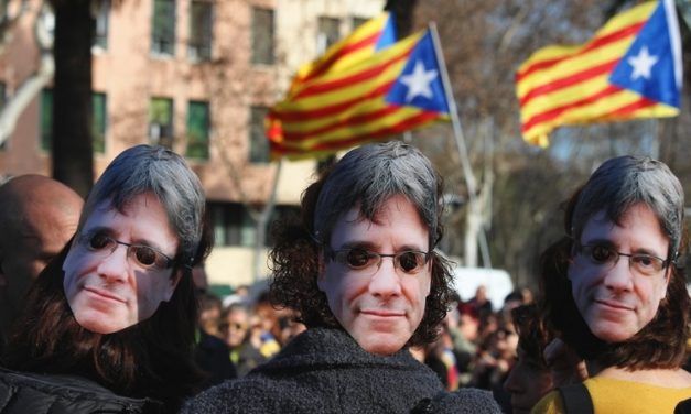 LA INVESTIGACIÓN DE PUIGDEMONT POR PARTE DEL TRIBUNAL SUPREMO. ¿QUIÉN POLITIZA AL PODER JUDICIAL?
