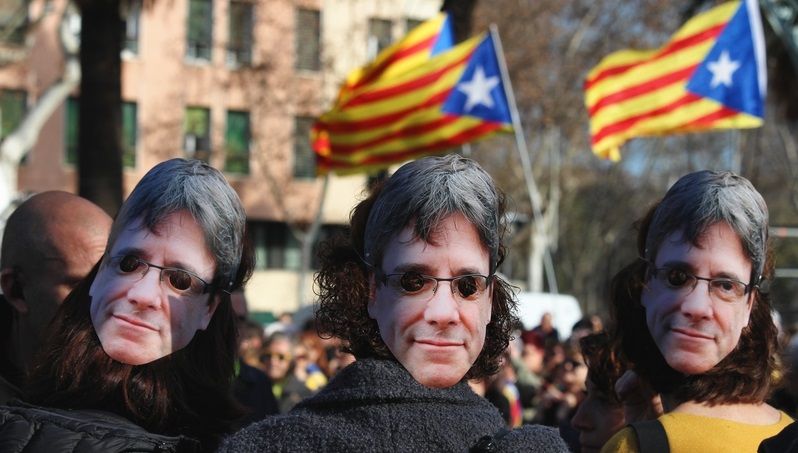 LA INVESTIGACIÓN DE PUIGDEMONT POR PARTE DEL TRIBUNAL SUPREMO. ¿QUIÉN POLITIZA AL PODER JUDICIAL?