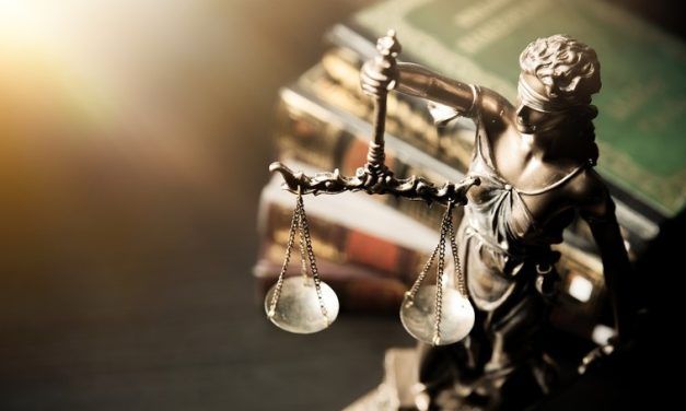 LA COMISIÓN EUROPEA ACABA SU MANDATO, PERO EL CONSEJO GENERAL DEL PODER JUDICIAL SIGUE EMPANTANADO, SIN RENOVARSE