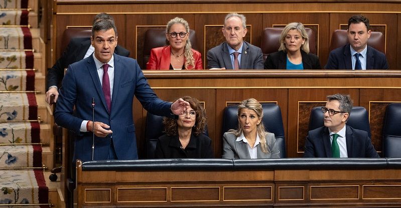 EL PUEBLO SALVA AL PUEBLO, GOBIERNO MEDIANTE