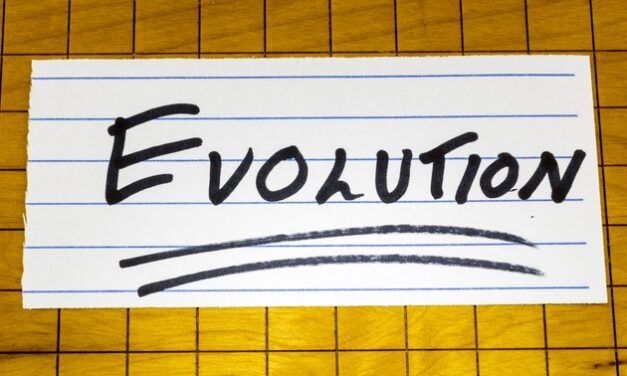 CREACIÓN, EVOLUCIÓN Y GOBIERNOS COMO DIOS MANDA