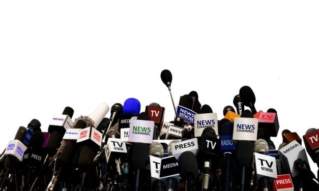 LA DISOCIACIÓN ENTRE LOS MEDIOS DE COMUNICACIÓN Y LA OPINIÓN DE LOS CIUDADANOS