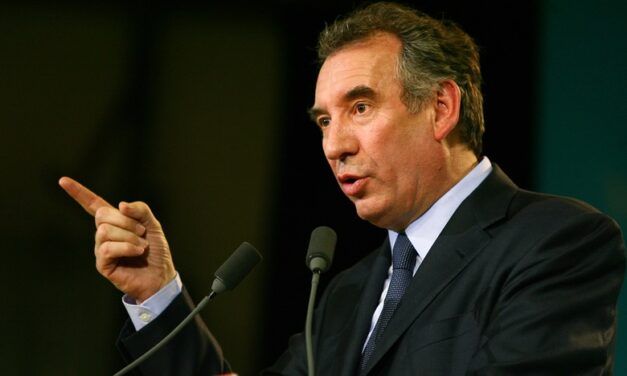 MALOS TIEMPOS PARA LA DEMOCRACIA PARLAMENTARIA EN FRANCIA