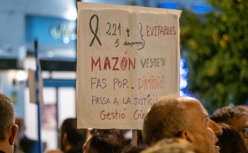 ¡MAZÓN, DIMISIÓN!