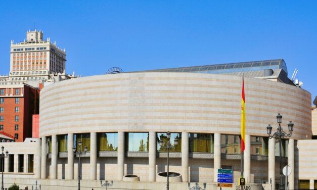 CONTINÚA LA MANIPULACIÓN POLÍTICA DEL SENADO