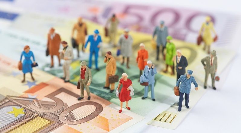 MÁS DE 23 MILLONES DE ESPAÑOLES TIENE DIFICULTADES PARA LLEGAR A FIN DE MES