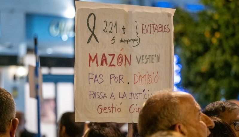 CARLOS MAZÓN AHOGA AL PP