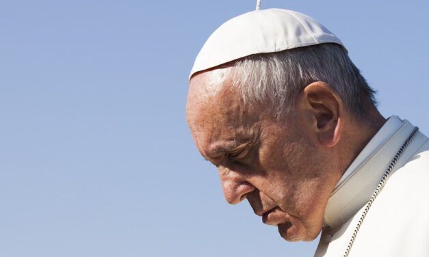 HOMENAJES A BERGOGLIO: MÁS EJEMPLO Y MENOS POSTUREO