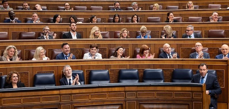 CRISIS DE REPRESENTATIVIDAD DEL PARLAMENTO