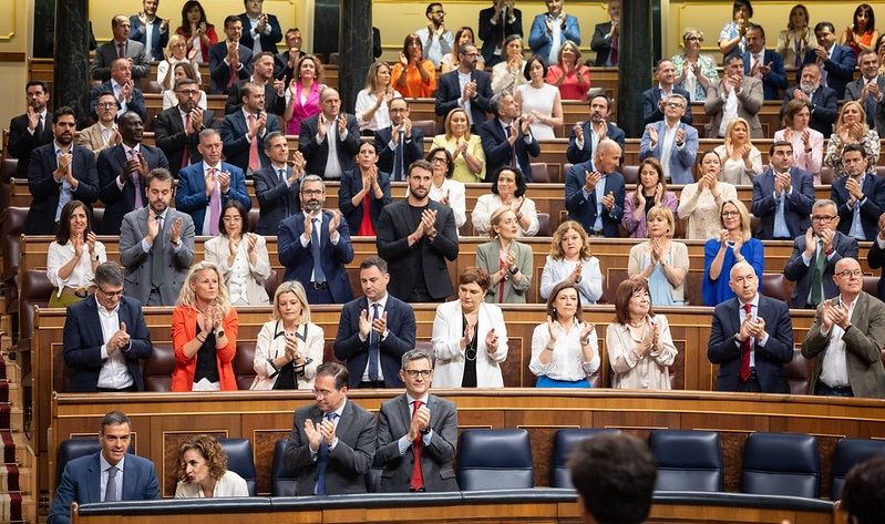 EL GOBIERNO HACE FRENTE A LA CORRUPCIÓN