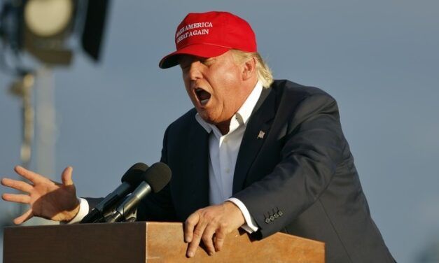 TRUMP, EL MERCACHIFLE