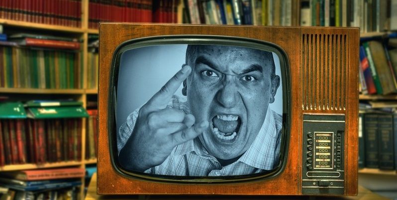 DE CRISPACIÓN, TENSIÓN Y DIVISIÓN: CUANDO EL INSULTO SUSTITUYE A LOS ARGUMENTOS