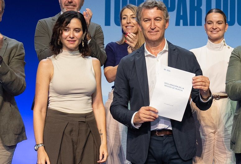 ISABEL Y ALBERTO, CRÓNICA DE UNA GUERRA ANUNCIADA