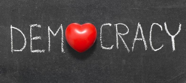 VALORACIÓN DE LA DEMOCRACIA EN COMPARACIÓN CON LA DICTADURA FRANQUISTA