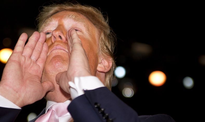 TRUMP: DISTRAYENDO AL MUNDO