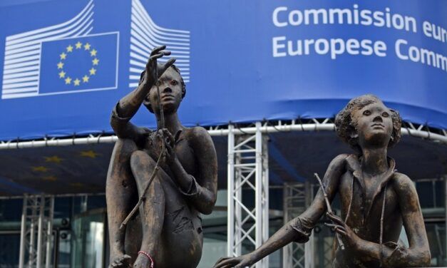 EUROPA Y EEUU: ¿INDIGNACIÓN O INCONSECUENCIA?