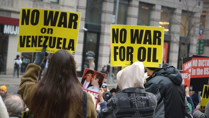 OPINIÓN DE LOS ESPAÑOLES SOBRE LA INTERVENCIÓN MILITAR DE EE.UU EN VENEZUELA