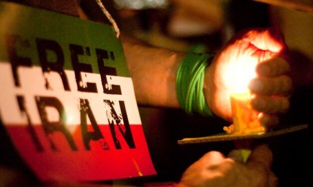 IRÁN: LA REVUELTA CONTRA EL DIOS CLERICAL