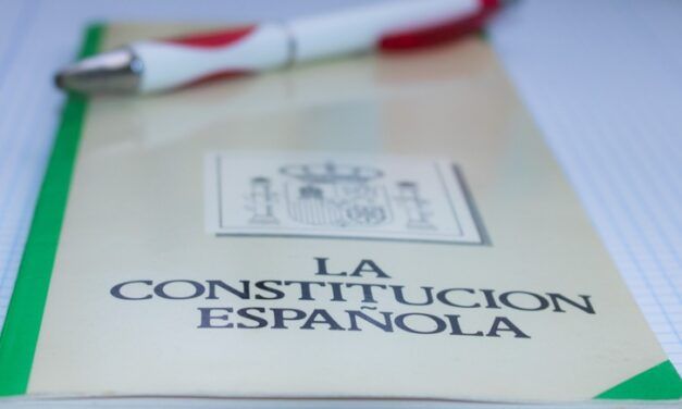 CONSTITUCIÓN DE 1978: LONGEVIDAD, LEGITIMIDAD Y ACTUALIZACIÓN