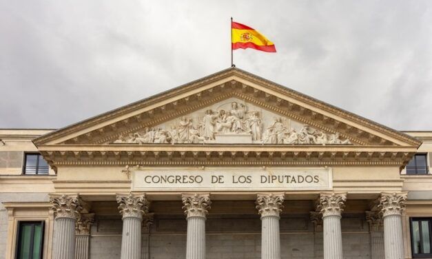 LA TRANSFORMACIÓN DE LOS SISTEMAS DE PARTIDOS EN EUROPA