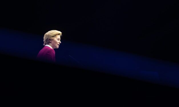 URSULA VON DER LEYEN: CUANDO LOS GOBERNANTES COMUNITARIOS ACTÚAN COMO POLÍTICOS NACIONALES