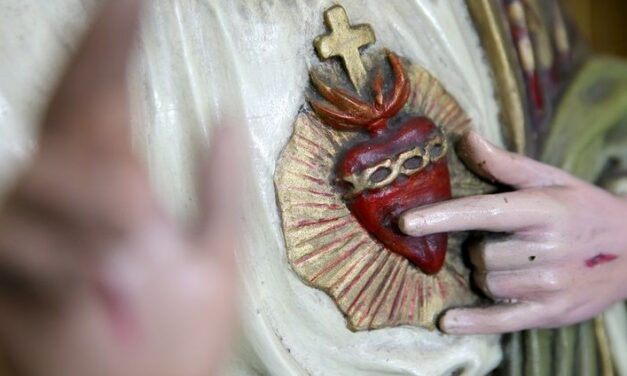 ¿OTRA VEZ LA IGLESIA SE LANZA A HACER OPOSICIÓN AL GOBIERNO?