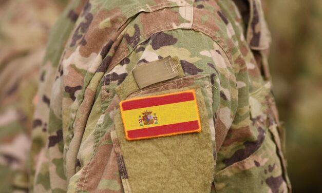 LOS ESPAÑOLES RESPALDAN MÁS GASTO EN DEFENSA Y UN EJÉRCITO COMÚN EUROPEO