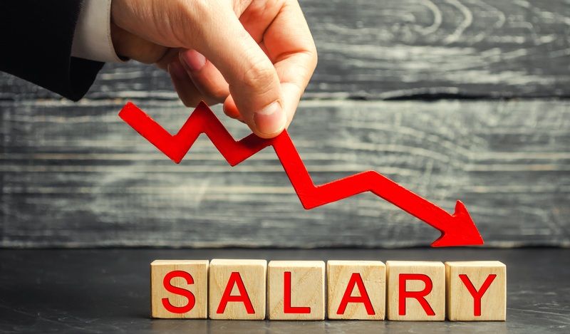 FEIJÓO PLANEA RECORTAR SALARIOS Y PRESTACIONES A TRABAJADORES ENFERMOS