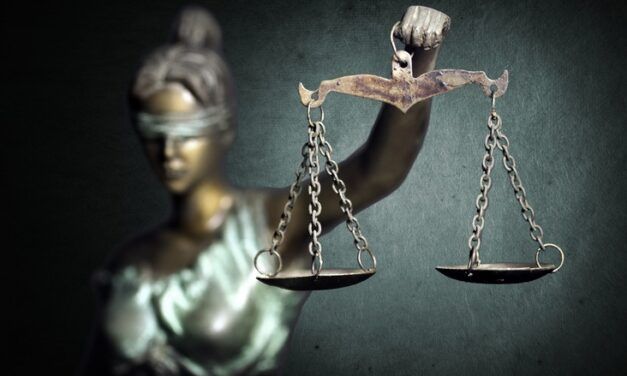 GOLPISMO JUDICIAL. SUMA Y SIGUE