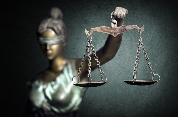GOLPISMO JUDICIAL. SUMA Y SIGUE