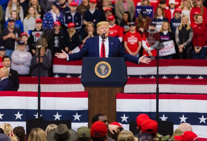 TRUMP, EL AL CAPONE DEL SIGLO XXI