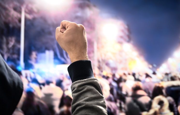 DEFENDER LOS DERECHOS HUMANOS “COMO UNA TRINCHERA”