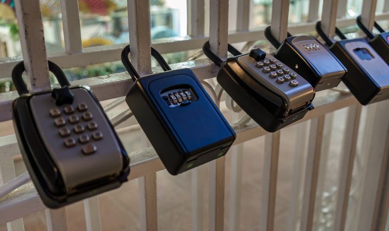 OCHO DE CADA DIEZ ESPAÑOLES CREEN QUE LOS PISOS TURÍSTICOS DIFICULTAN EL ACCESO A LA VIVIENDA
