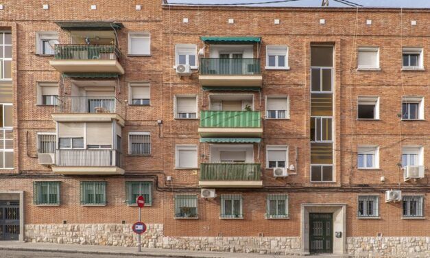 LOS DERECHOS EMPIEZAN CERCA DE CASA, EN LOS BARRIOS