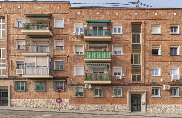 LOS DERECHOS EMPIEZAN CERCA DE CASA, EN LOS BARRIOS