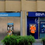 CUANDO PARA IR AL BANCO HAY QUE RECORRER DIEZ KILÓMETROS O MÁS
