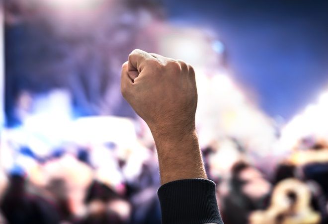 ANTE EL PACTO PARTIDO POPULAR–VOX PARA EL SENADO: DEMOCRACIA O NEOFASCISMO